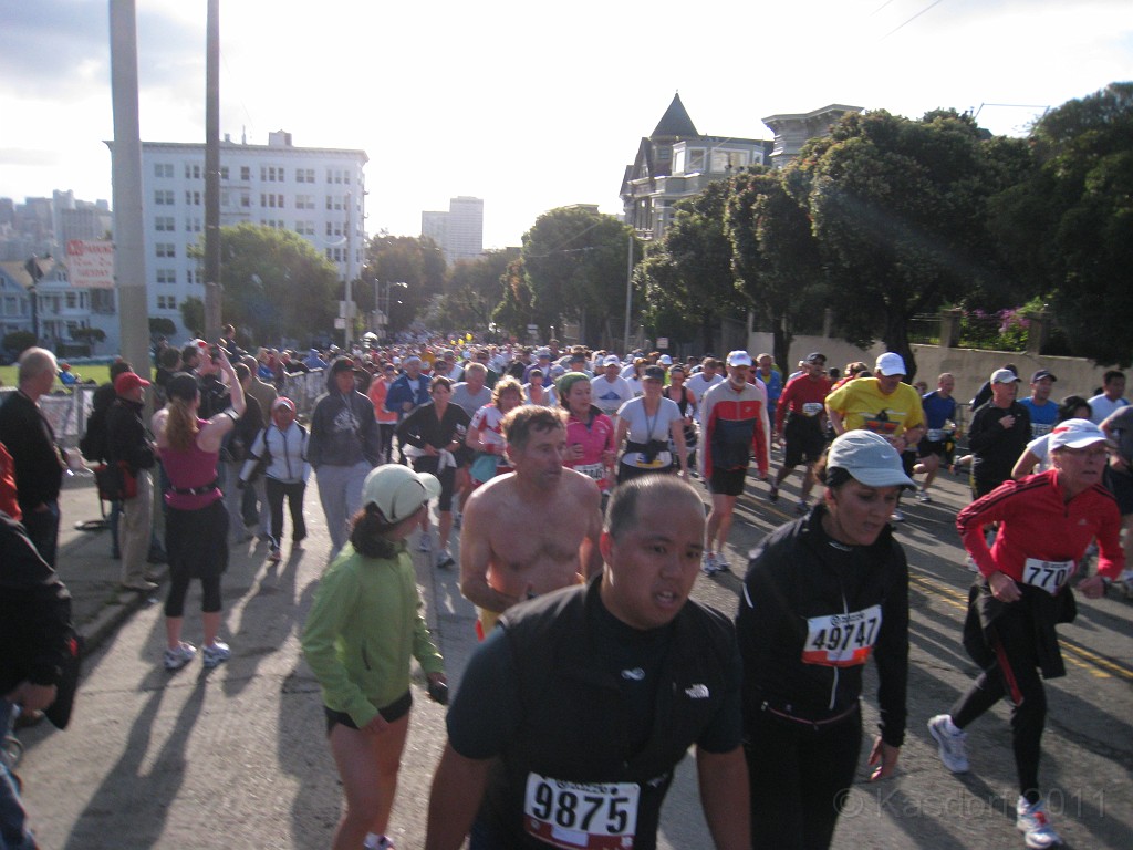 2011 Bay to Breakers Sunday 0365.JPG - I was able to participate in the 2011, 100th anniversary of the San Francisco Bay to Breakers 12K race. A great weekend for sight seeing and racing.
